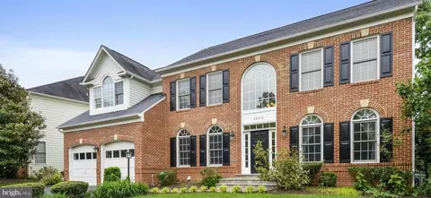 20435 Cliftons Point St, Sterling, VA 20165