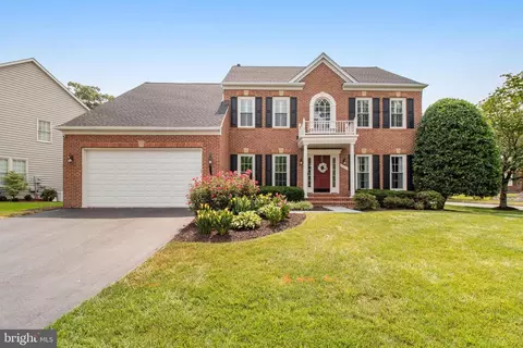 26038 Glasgow Dr, Chantilly, VA 20152