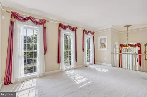 25890 Commons Sq, Chantilly, VA 20152 photo 6