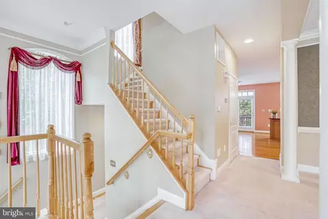 25890 Commons Sq, Chantilly, VA 20152 photo 4