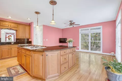 25890 Commons Sq, Chantilly, VA 20152 photo 17