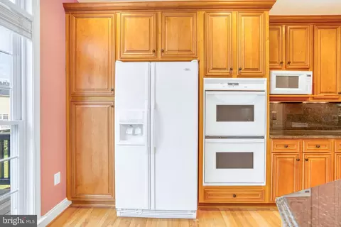 25890 Commons Sq, Chantilly, VA 20152 photo 16