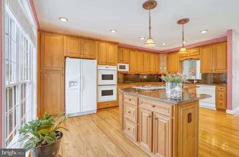 25890 Commons Sq, Chantilly, VA 20152 photo 15