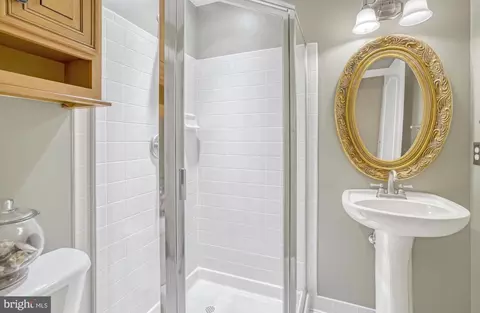 25890 Commons Sq, Chantilly, VA 20152 photo 59