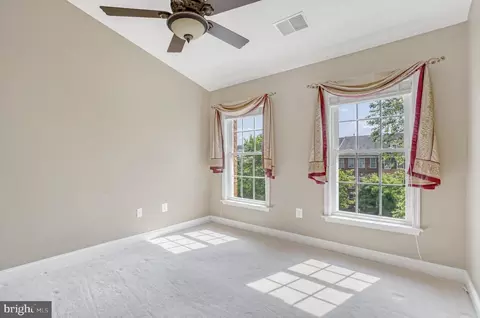 25890 Commons Sq, Chantilly, VA 20152 photo 48