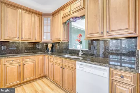 25890 Commons Sq, Chantilly, VA 20152 photo 20