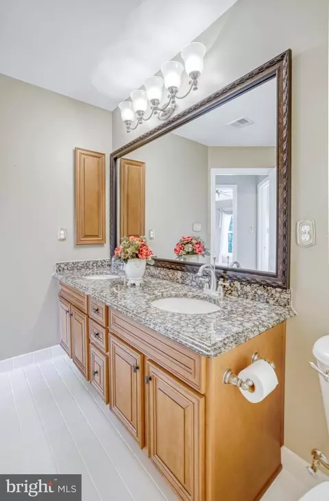 25890 Commons Sq, Chantilly, VA 20152 photo 54