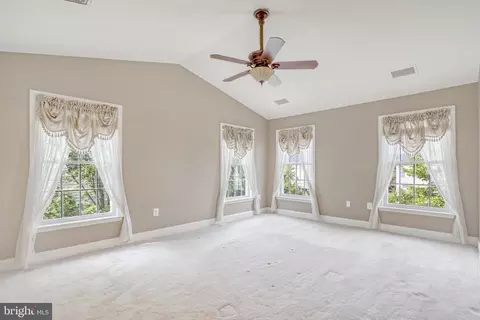 25890 Commons Sq, Chantilly, VA 20152 photo 33