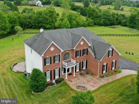 18132 Manassas Gap Ct, Hamilton, VA 20158