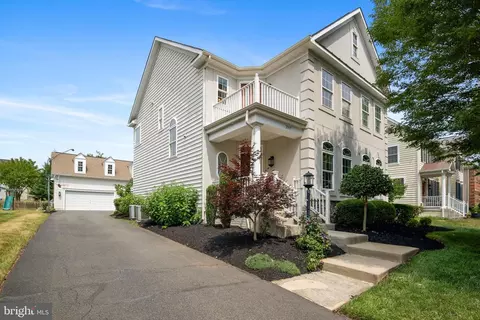 21917 Gullane Way, Ashburn, VA 20148
