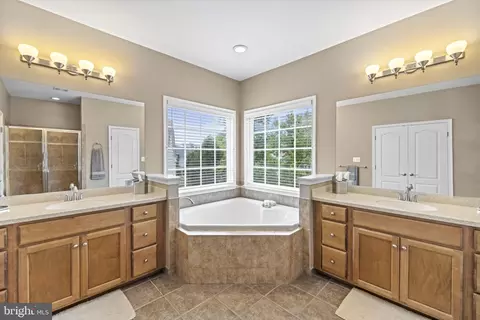 42853 Ridgeway Dr, Broadlands, VA 20148 photo 28