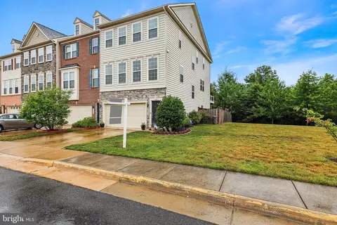 24801 Mason Dale Ter, Chantilly, VA 20152