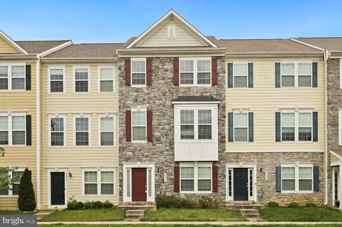 25632 Pleasant Valley Rd, Chantilly, VA 20152