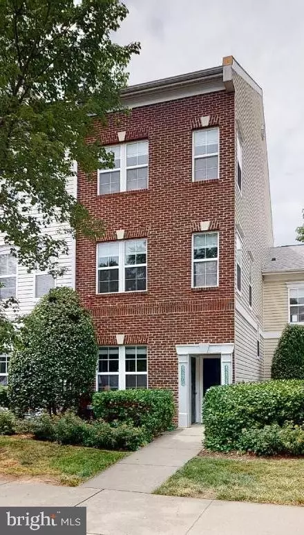 42476 Hollyhock Ter, Brambleton, VA 20148