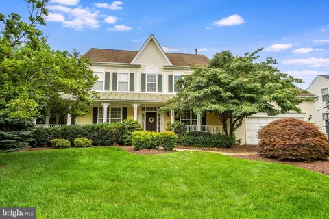 19902 Alexandras Grove Dr, Ashburn, VA 20147
