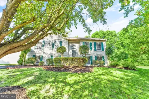 20573 Triple Crown Ct, Ashburn, VA 20147