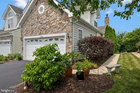 19921 Mizner Ter, Ashburn, VA 20147 photo 2