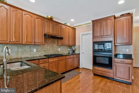 19921 Mizner Ter, Ashburn, VA 20147 photo 12