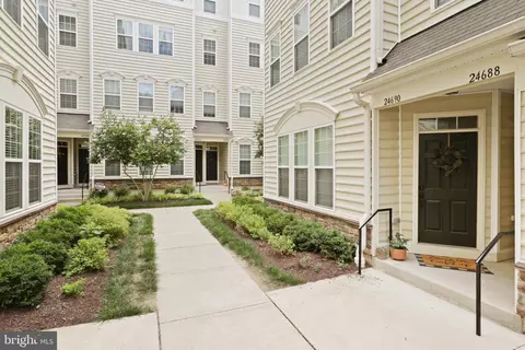 24688 Lynette Springs Ter, Aldie, VA 20105