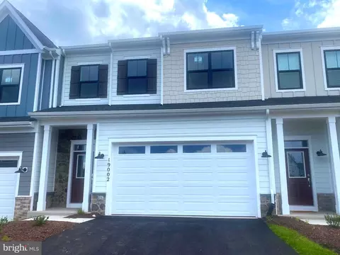 19002 Coral Reef Sq, Lansdowne, VA 20176