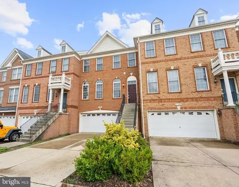 25242 Lyon Ter, Chantilly, VA 20152