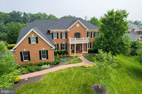 25592 Arthur Pl, Chantilly, VA 20152