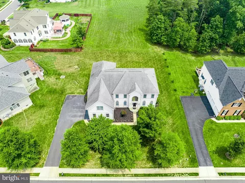 23276 Meadowvale Glen Ct, Sterling, VA 20166