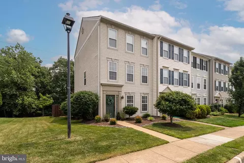 22314 Great Trail Ter, Sterling, VA 20164