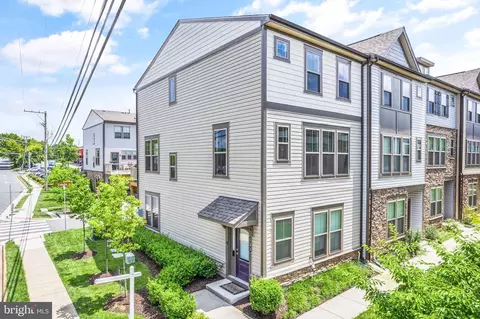 133 Tolocka Ter NE, Leesburg, VA 20176