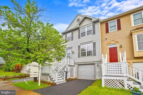 21857 Goldstone Ter, Sterling, VA 20164