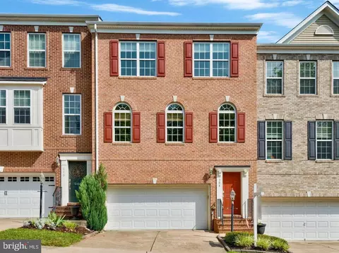 308 Caldwell Ter SE, Leesburg, VA 20175