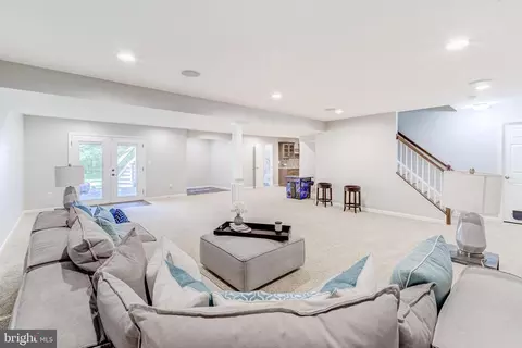 42981 Coolspring Ln, Ashburn, VA 20147 photo 5