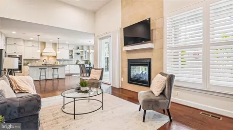 42740 Threadfin Ter, Ashburn, VA 20148 photo 6