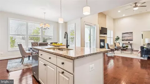 42740 Threadfin Ter, Ashburn, VA 20148 photo 11