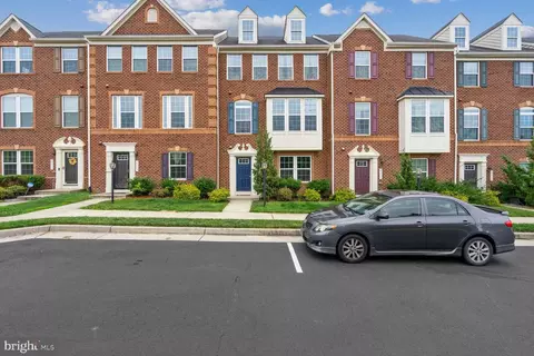 25715 Clairmont Manor Sq, Aldie, VA 20105
