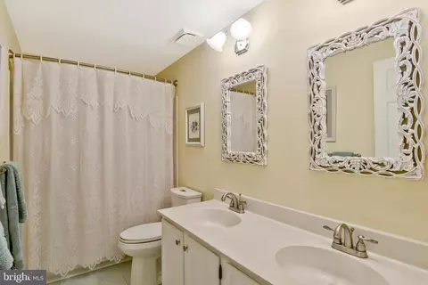 2 Clapham Ct, Sterling, VA 20165 photo 31