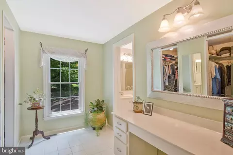 2 Clapham Ct, Sterling, VA 20165 photo 24