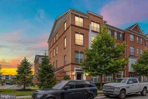 43171 Wealdstone Ter, Ashburn, VA 20148