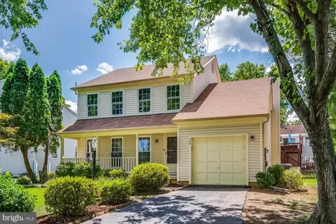 26 Newland Ct, Sterling, VA 20165