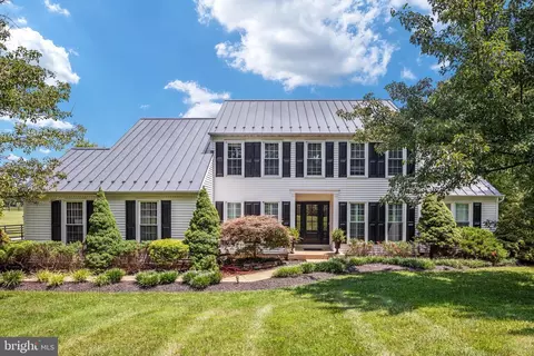 15426 Loyalty Rd, Waterford, VA 20197