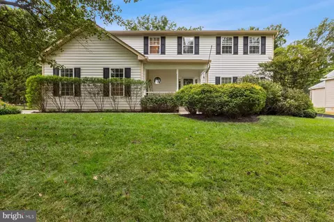 19835 Smith Cir, Ashburn, VA 20147