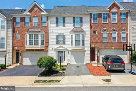25403 Lisa Ter, Aldie, VA 20105