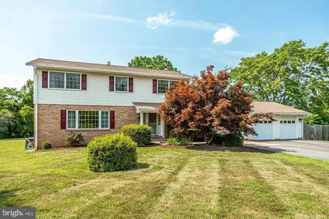 40668 Woodside Pl, Leesburg, VA 20175