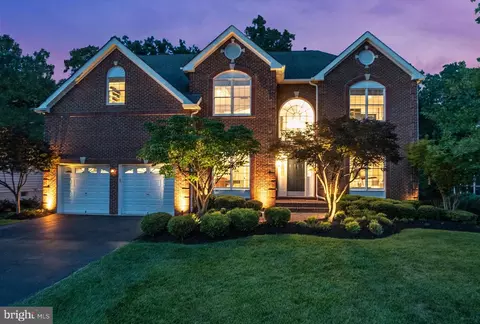 20102 Desert Forest Dr, Ashburn, VA 20147