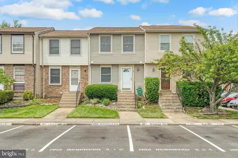 226 Charing Ct, Sterling, VA 20164