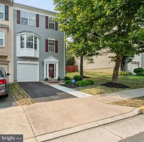 877 Tall Oaks Sq SE, Leesburg, VA 20175