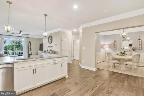 21007 Rocky Knoll Sq #203, Ashburn, VA 20147