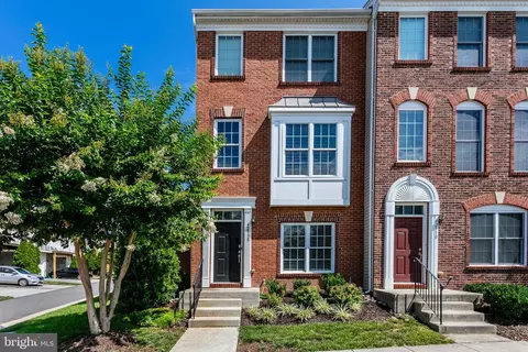 42908 Mccomas Ter, Chantilly, VA 20152