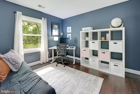 703 S Dickenson Ave, Sterling, VA 20164 photo 17