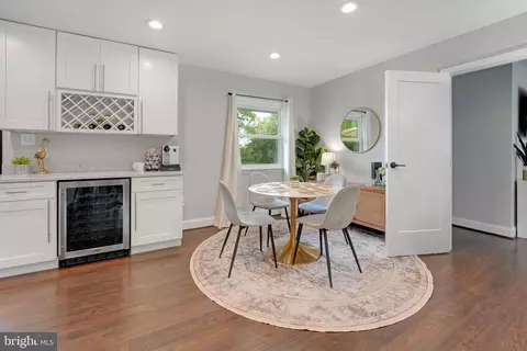 703 S Dickenson Ave, Sterling, VA 20164 photo 7